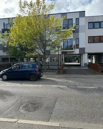37-2-7 Daemningen Apartman *